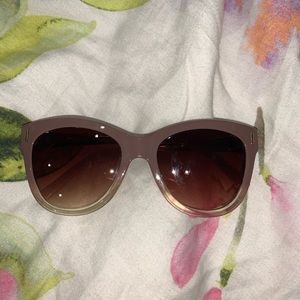 FREE W/ ANY PURCHASE!!💘